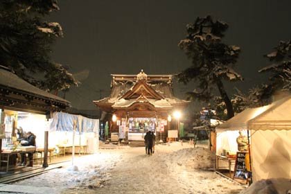戸隠神社の境内も雪で真っ白に