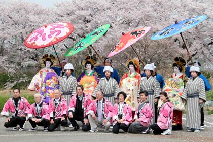  昨年の分水おいらん道中の出発前の写真