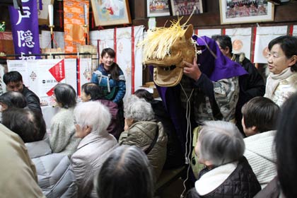  獅子舞も