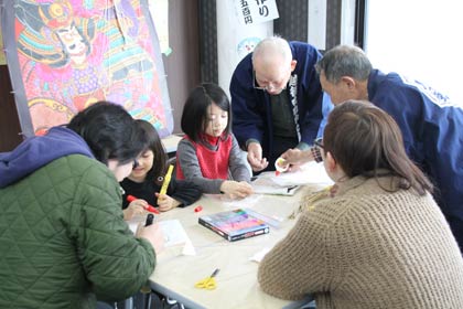 エイ凧作りのワークショップも人気