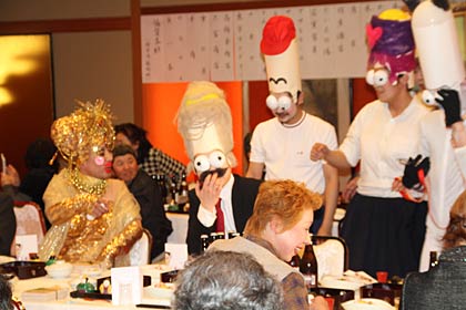 「女将の春祭り in アートサイト2015」で武蔵美の仮装に大爆笑
