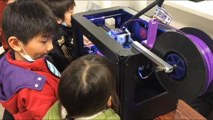「燕三条Wing」で行われた3Dプリンター実演会