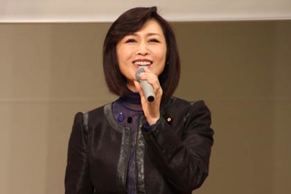  特別講師の三原じゅん子参院議員