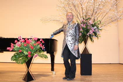  假屋崎さんと作品