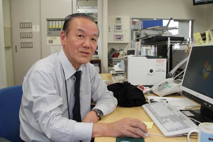 燕市商工観光部長を定年退職して燕市産業史料館館長に就いた赤坂さん