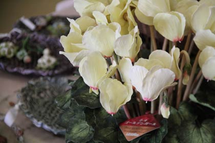  粘土で作ったとは思えない石粉粘土の造花