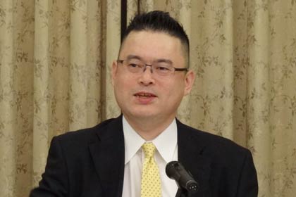 越後三条鍛冶集団の新会長に就任した細川敬さん