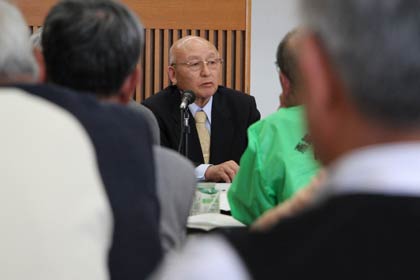 議長を務めた小田島会長