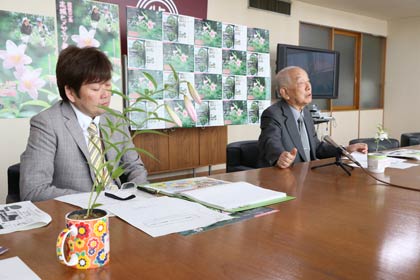 通産省時代に里理事長と面資のあった恋塚営業戦略室長も同席