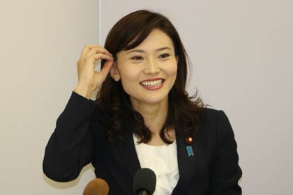  金子恵美氏の結婚会見