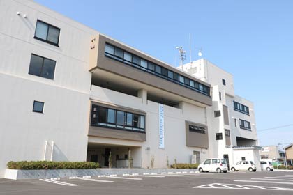 旧燕庁舎新館に水道局と燕サービスコーナーが移転して新たに燕庁舎として開庁