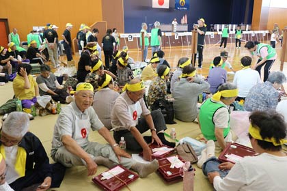 約500人が参加した吉田地区老人クラブ連合会の第43回吉田老人スポーツ大会