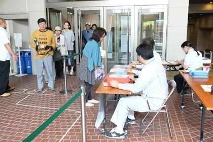  海援隊トーク&ライブのチケットを販売開始した燕市文化会館