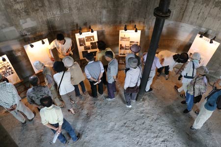 燕市の水道の塔の見学会