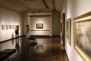 弥彦の丘美術館で開かれている企画展「横山 操 心にしみる日本の風景」