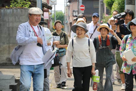 「きっかけの1歩事業」として三条市中央公民館が初めて行ったまちあるき企画「ブラ☆タムラ」