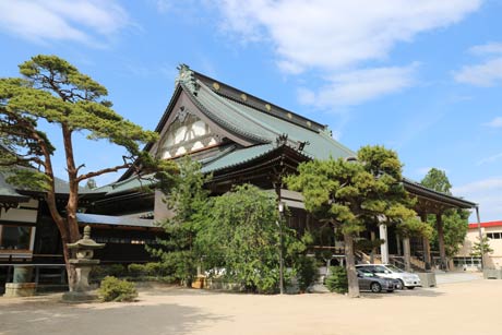  三条別院の本堂