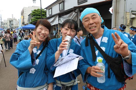  1000人みこしのPRに訪れた担ぎ手