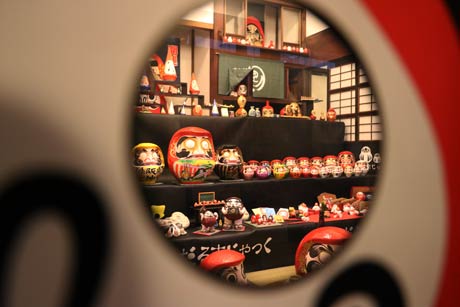 のぞき見る展示はこんな感じに