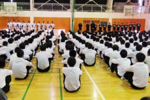 新潟県央工高がインターハイ出場のレスリング部とウエイトリフティング部、甲子園出場をかけて新潟大会に出場する野球部の壮行式