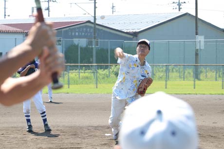 鈴木市長による始球式