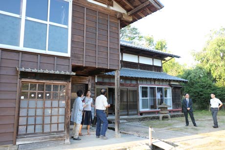三条市が荒沢地内の目黒邸をリノベーションして10日オープンした移住体験施設「NATURE LIFE SANJO-SHITADA」