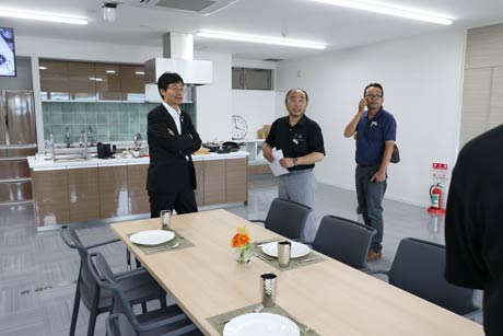 調理台を備えて料理教室にも利用できる2階