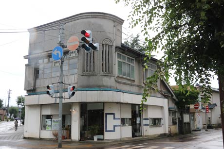 国登録有形文化財に登録されることが決まった旧外山虎松商店