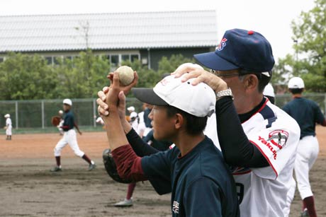 手取り足取りで指導