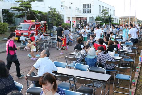 1,600人が来場してにぎわった