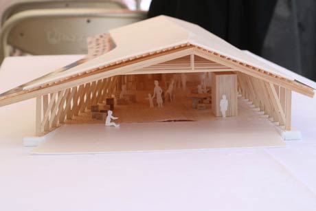 三条市まちなか交流広場の模型