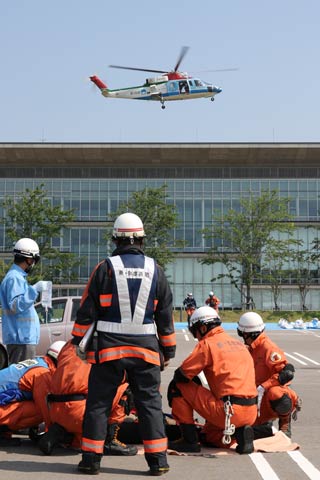 県消防防災ヘリ訓練