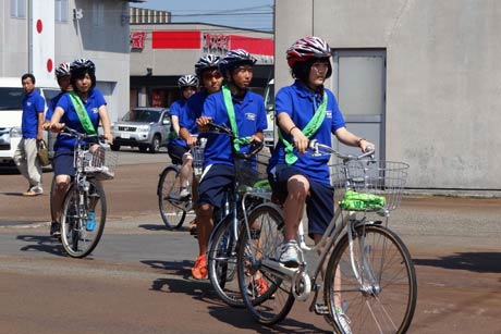 新潟市を目指して三条市消防本部を出発