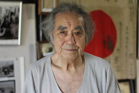 主催するNPO法人福井旧庄屋佐藤家保存会会長で展示している写真の多くを収集した斉藤文夫さん
