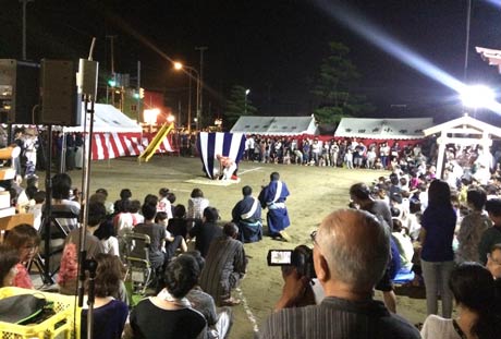  諏訪赤坂神社で行われた下中野御神楽の予行演習