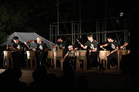 29日開かれた「笑顔の竹あかり in 弥彦」