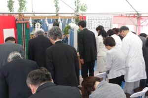 1日行われた済生会三条病院 院内保育園及び病児・病後児保育施設建設工事安全祈願祭