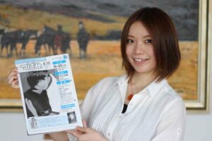 「夢は牛のお医者さん」の上映会でミニコンサートに出演する映画のサントラを担当したフルート奏者の本宮宏美さん