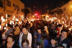 AKARIBAで加茂山周辺をあかりで彩る、20日はあかりの結婚式