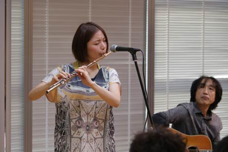 「大河津分水サンクスフェスタ」の本宮宏美さんによるミニコンサート