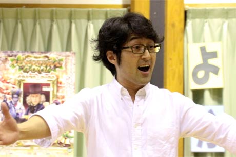アンコールにこたえて「それぞれの世界へ」を熱唱する吉田さん
