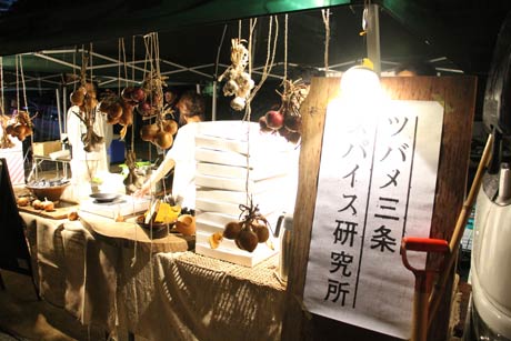  行列ができる人気だったツバメ三条スパイス研究所