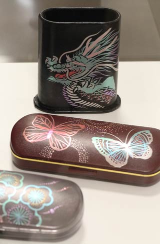 燕三条駅観光物産センター「燕三条Wing」の蒔絵教室で製作する蒔絵のサンプル