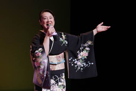 上杉香緒里さん