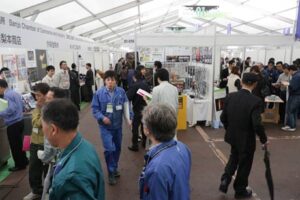 2日目30日は1日目を上回る来場があった「燕三条ものづくりメッセ2015」