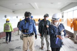 弥彦村が行った旧やひこ観光ホテルの廃墟見学ツアー