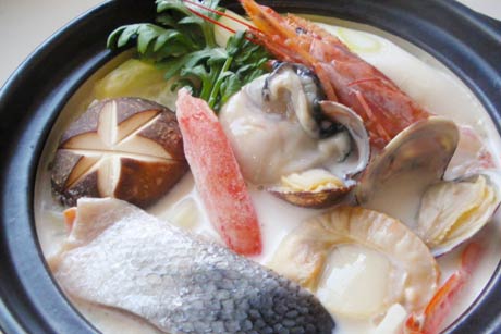 「海鮮鍋焼きうどん」