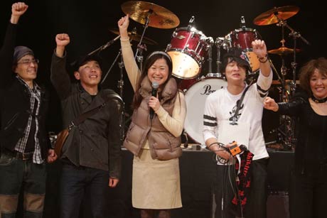 中央が司会を務めたFM PORTの中村ちひろさん