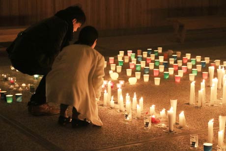 パリ同時多発テロから1カ月でヤホールでキャンドルナイト