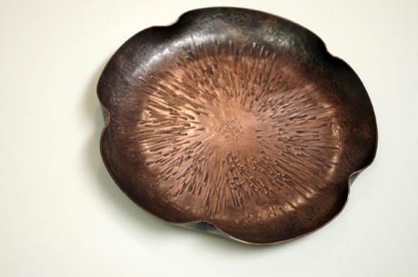 梅の花をイメージして作った小皿